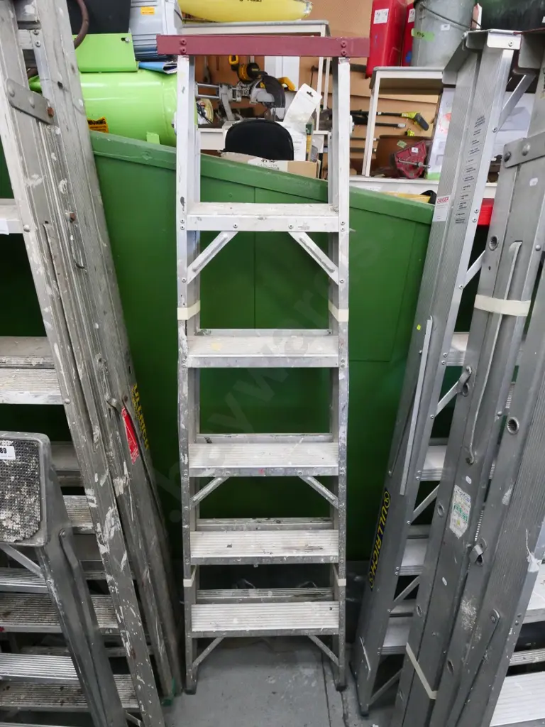 5-step aluminium ladder Image 1++