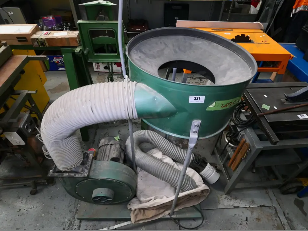 workshop dust extractor Image 1++