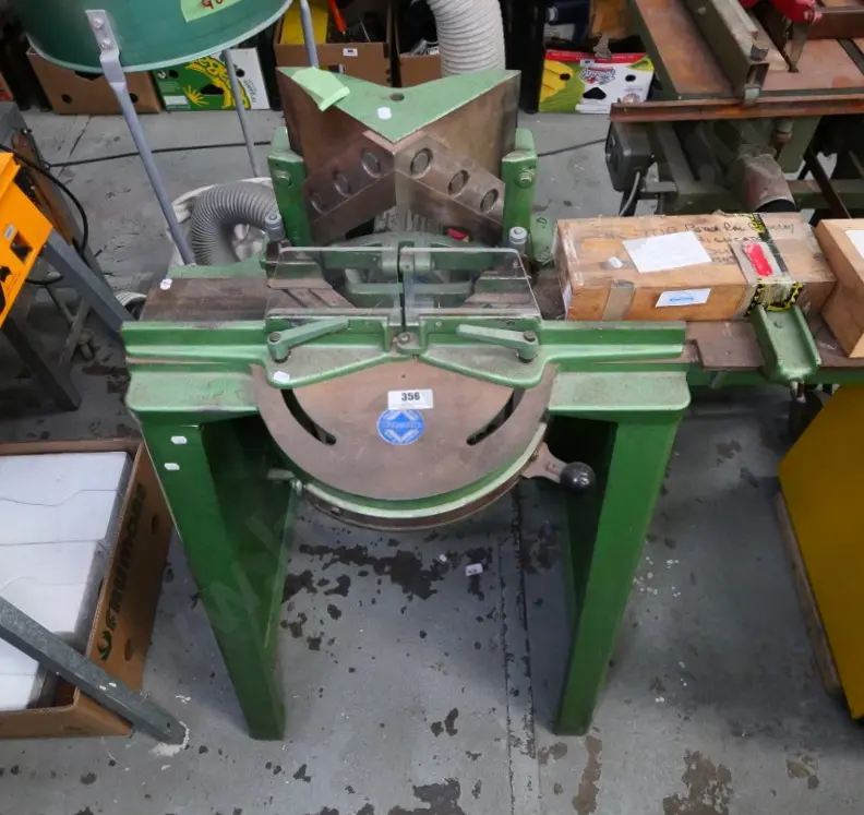 Danclip picture framer's mitre guillotine Image 1++