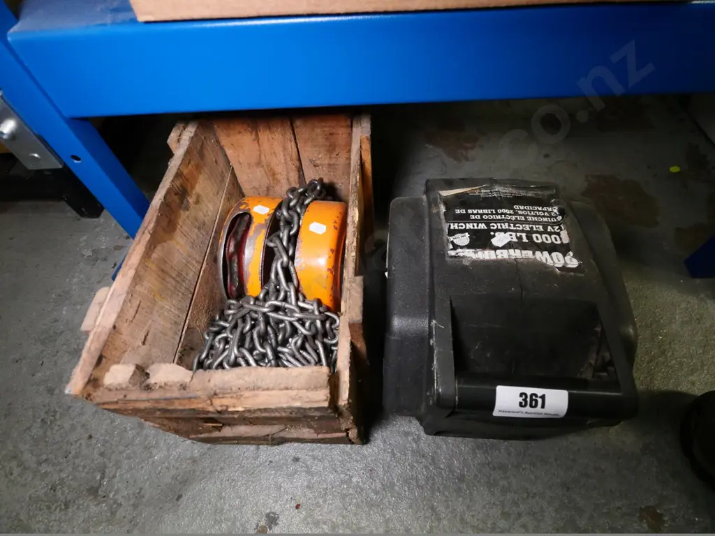 electric winch and endless chain Image 1++