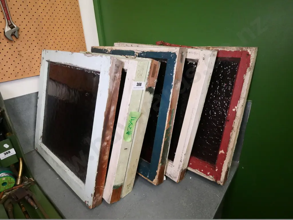 6 purple mottled glass windows - each H-535 W-500 Image 1++