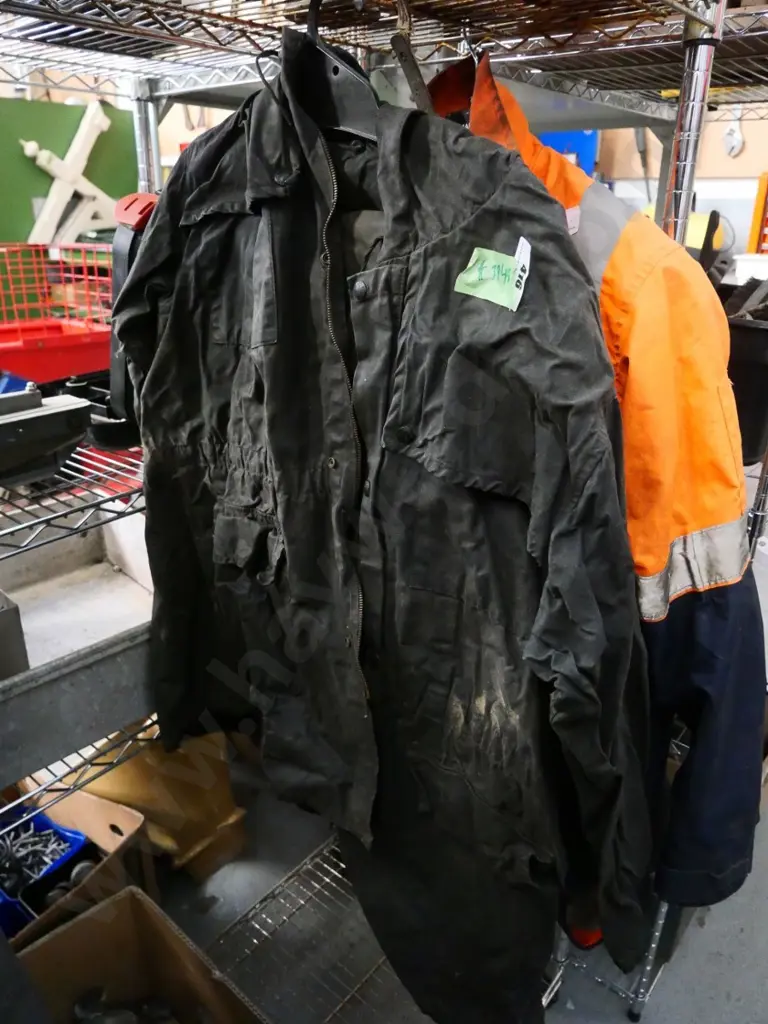 oilskin Image 1++