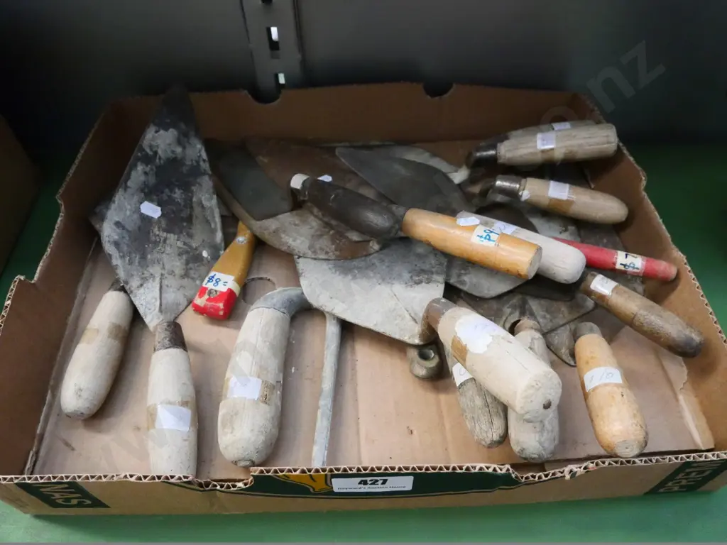box of various trowels Image 1++