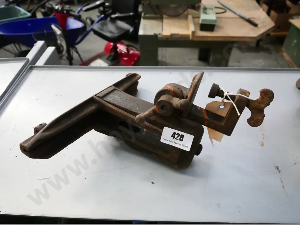 Henry Disston and Sons saw vise Image 1++