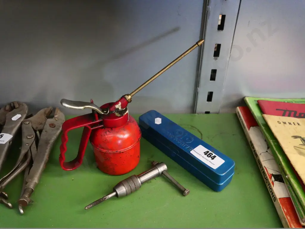 impact driver, oiler, and small engineer's tap Image 1++