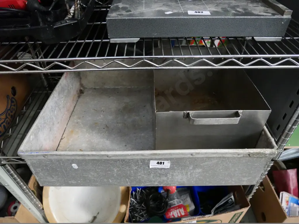 stainless steel and galvanised tray Image 1++