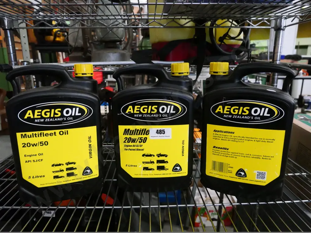 3 bottles of engine oil Image 1++