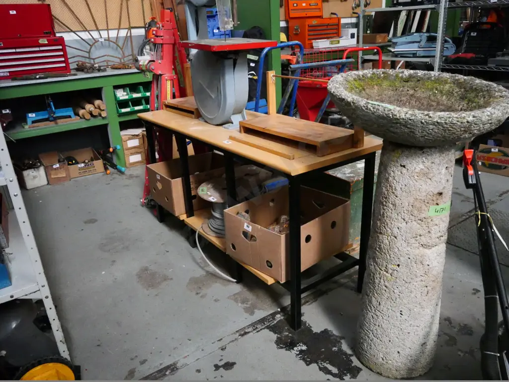 metal and MDF workshop table with 2 wooden stands Image 1++