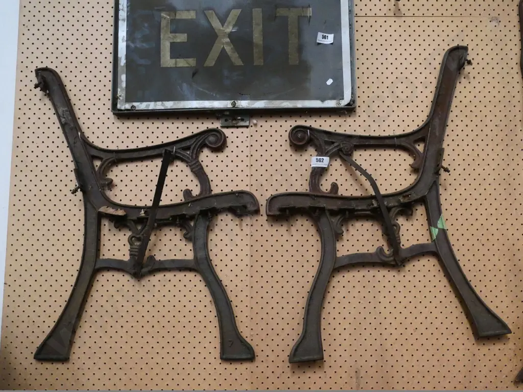 2 cast iron garden bench seat ends Image 1++