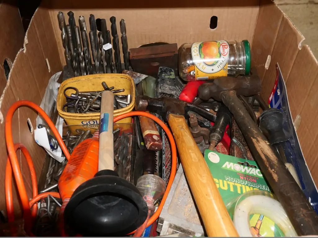box of drill bits, hammers, rasps, RCD etc. Image 1++