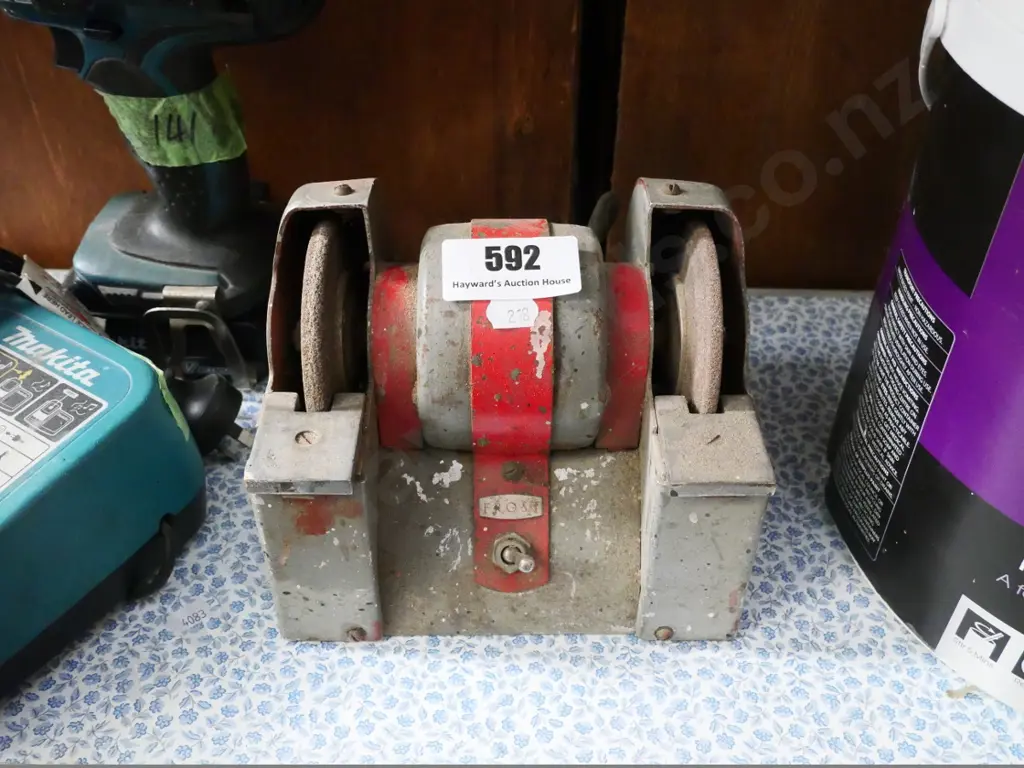 small vintage bench grinder Image 1++