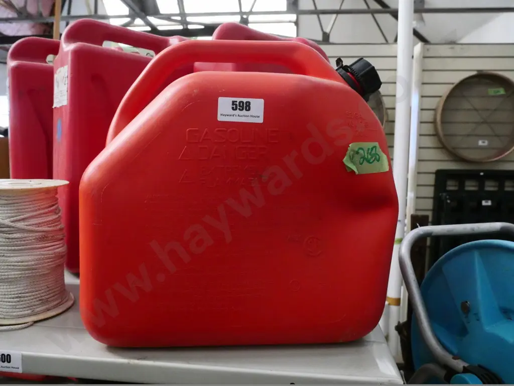 plastic petrol container Image 1++