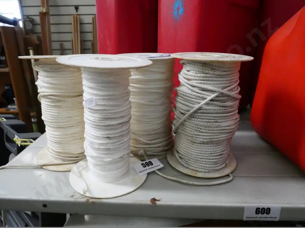 4 rolls of cord Image 1++