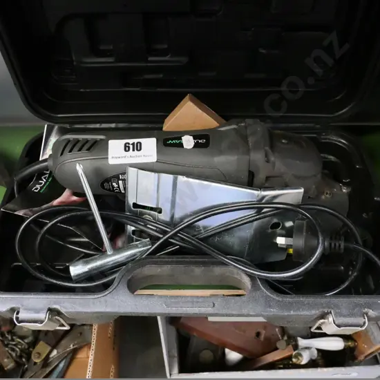 cased Dual saw