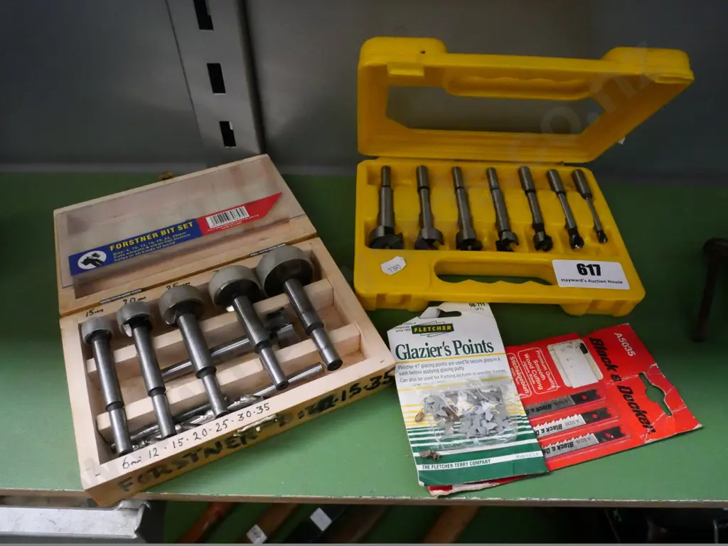2 cased sets of Forstner drill bits Image 1++