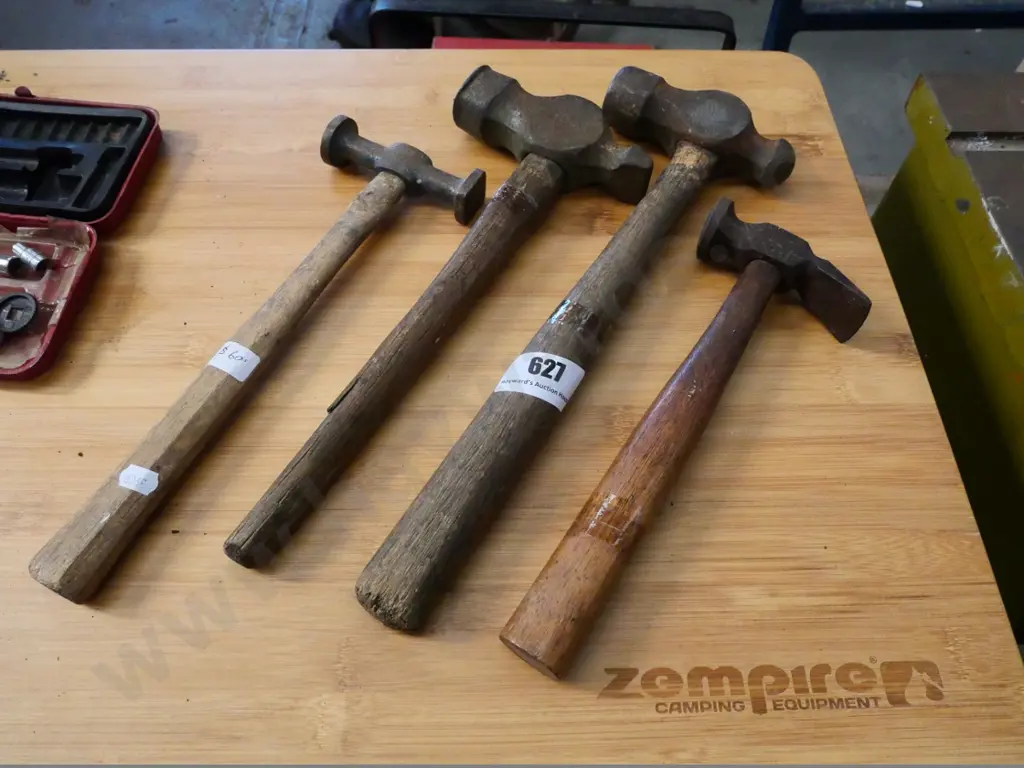 4 hammers Image 1++