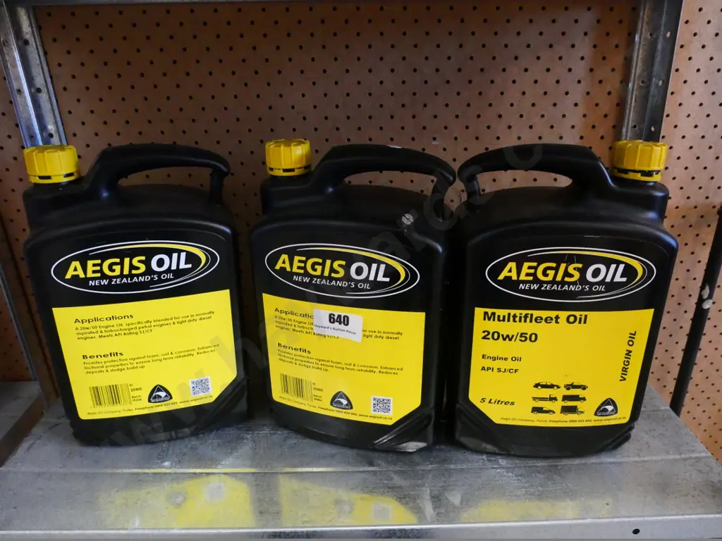 3 bottles of engine oil Image 1++