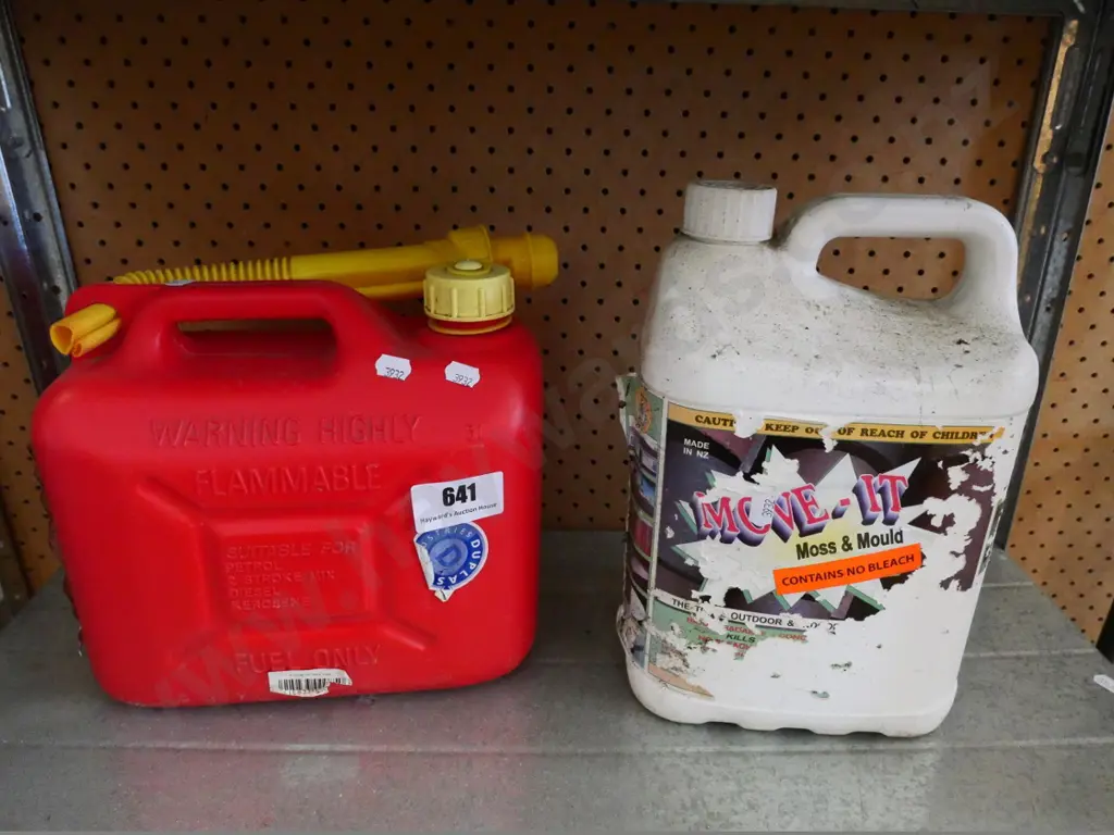 5l petrol container and moss and mould cleaner Image 1++