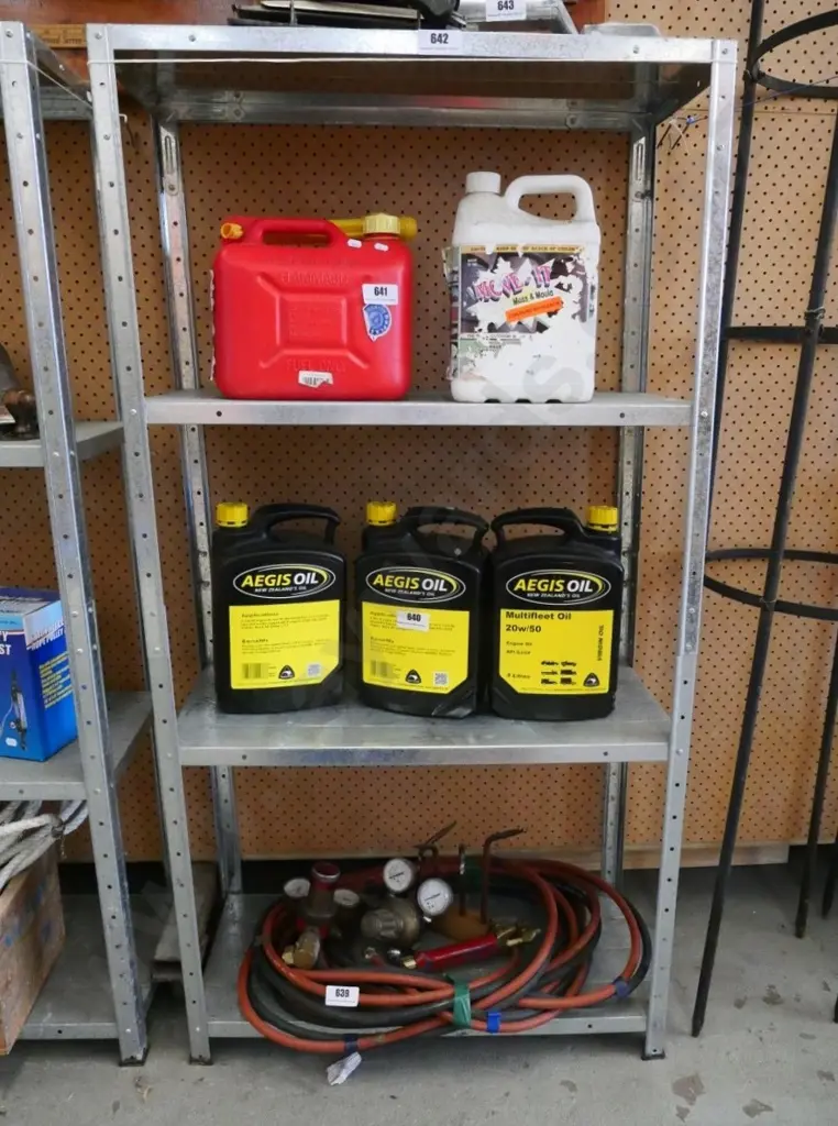 metal workshop shelves Image 1++