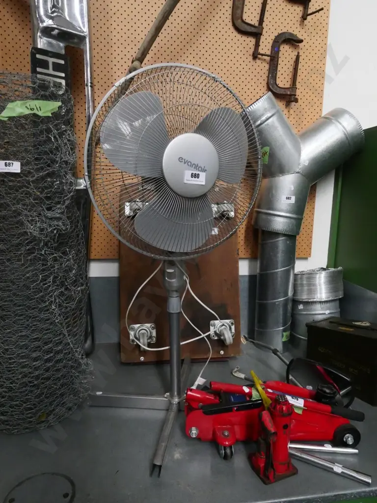 pedestal fan Image 1++
