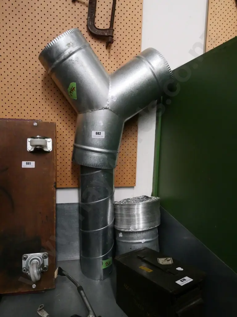 galvanised ducting Image 1++