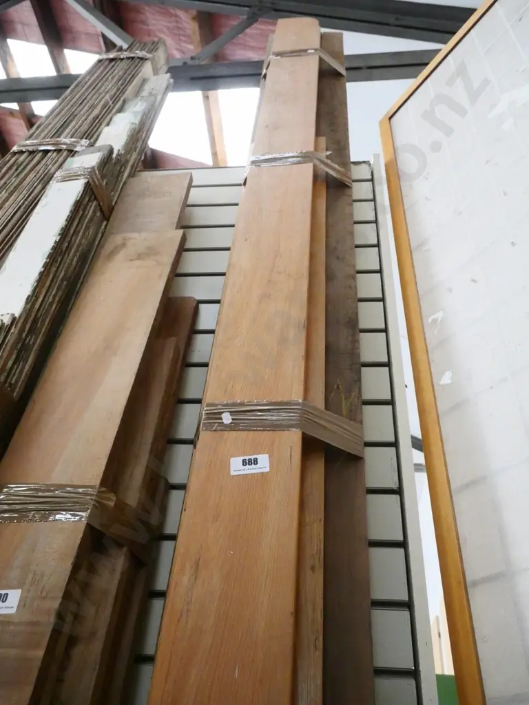 various lengths of mixed timbers Image 1++