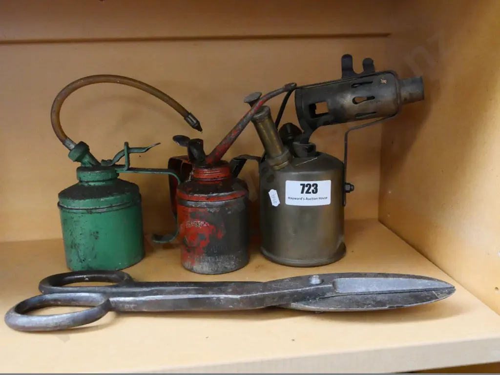 2 oilers, brass blowtorch and heavy duty snips Image 1++