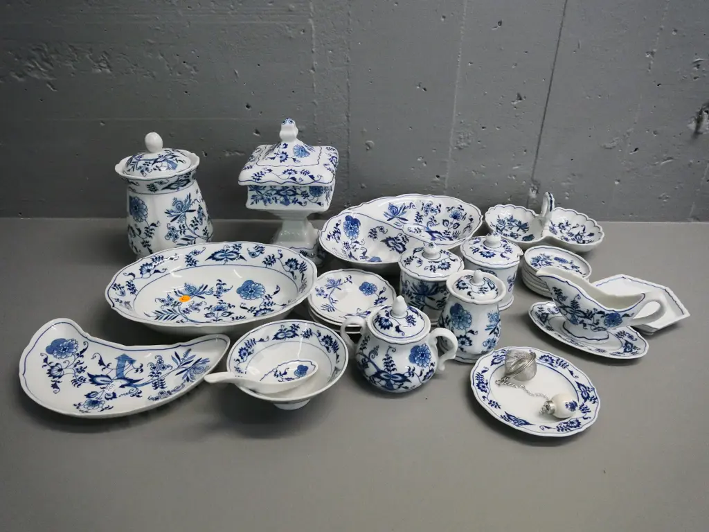 assorted Blue Danube tableware and serving items - lidded comport, 2 serving dishes, 2 jam pots, sauce boat etc. Image 1++