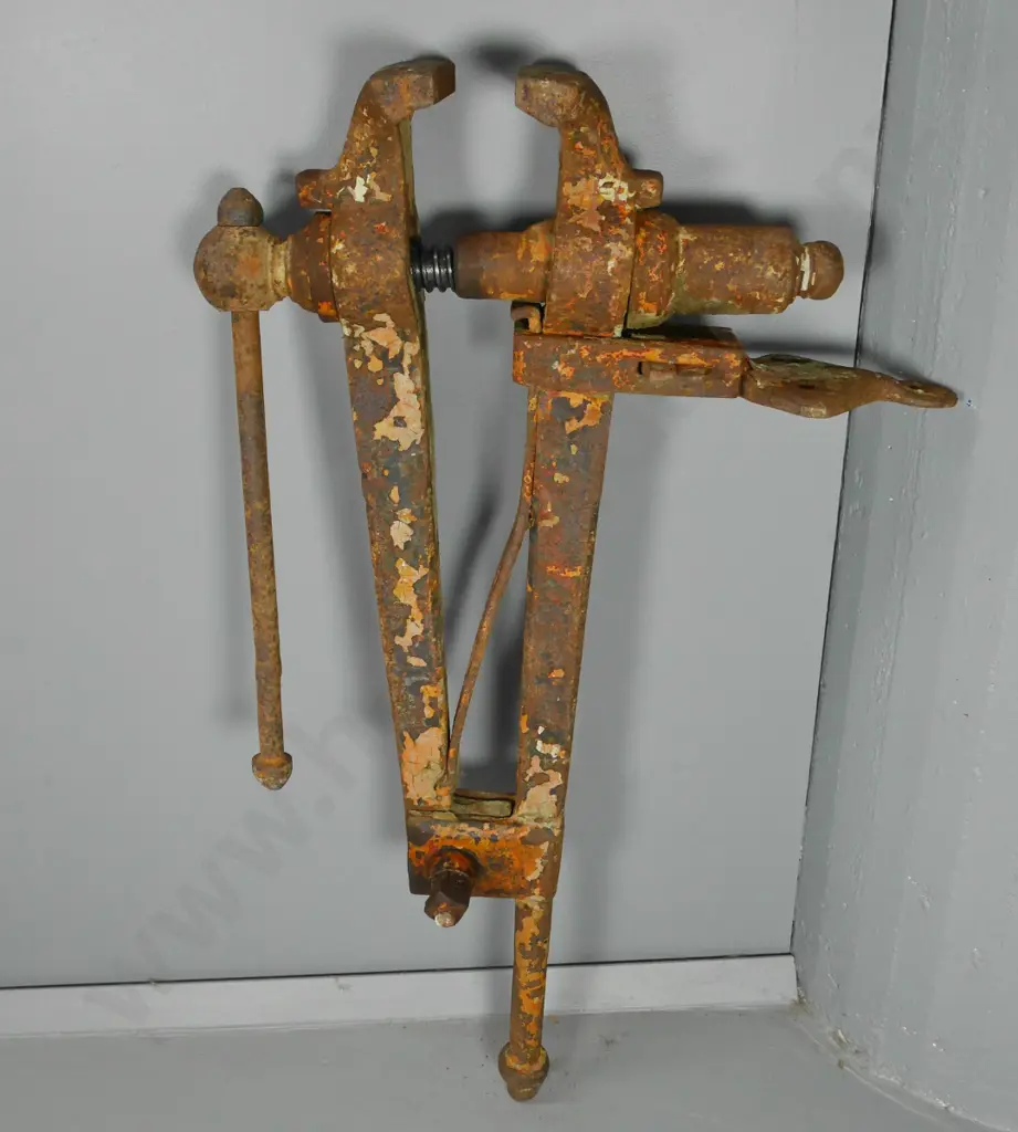 blacksmith's vise H-1060 Image 1++