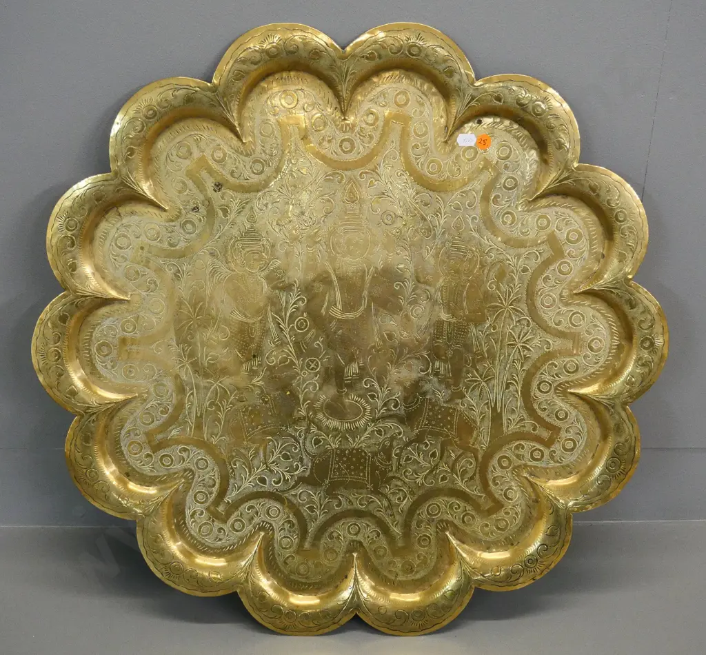 large brass scalloped-edge tray with etched Indian motif pattern Diameter 610 Image 1++