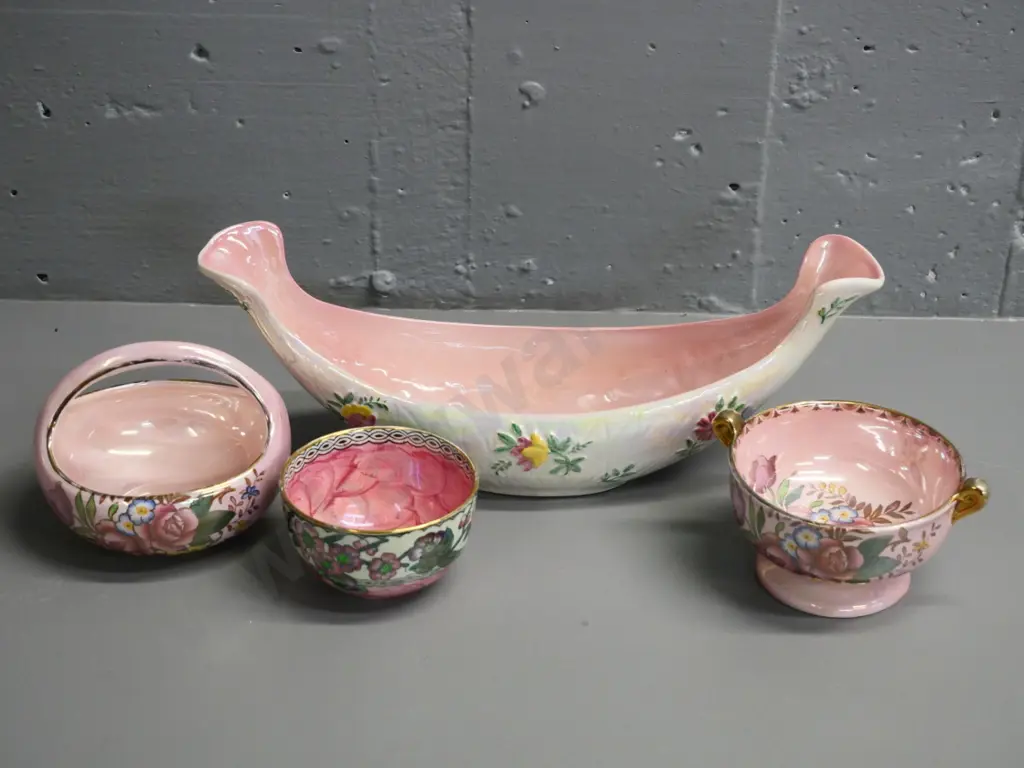 4 Maling china items - Rosalind basket and bowl, thumbprint bowl, and a flower trough H-120 W-320 Image 1++