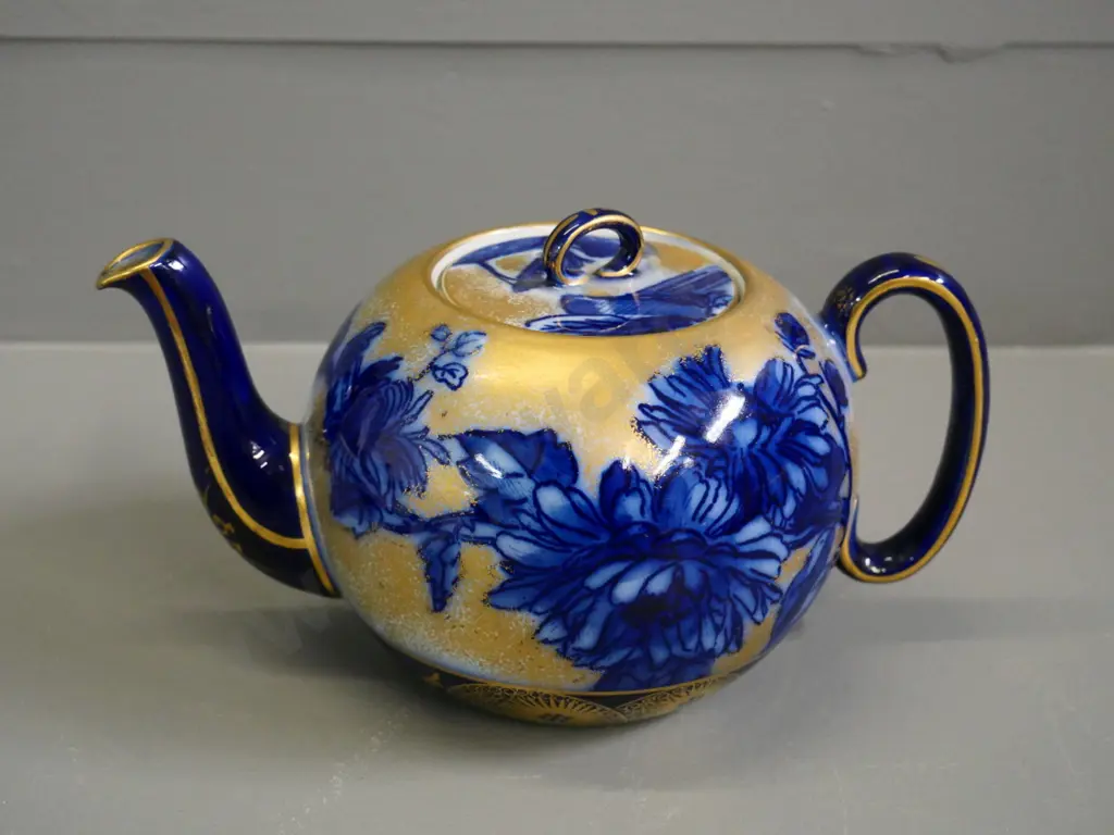 Doulton Burslem blue gilt teapot - marked A1147 H-120 W-220 Image 1++