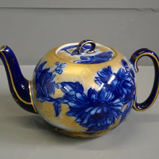 Doulton Burslem blue gilt teapot - marked A1147 H-120 W-220