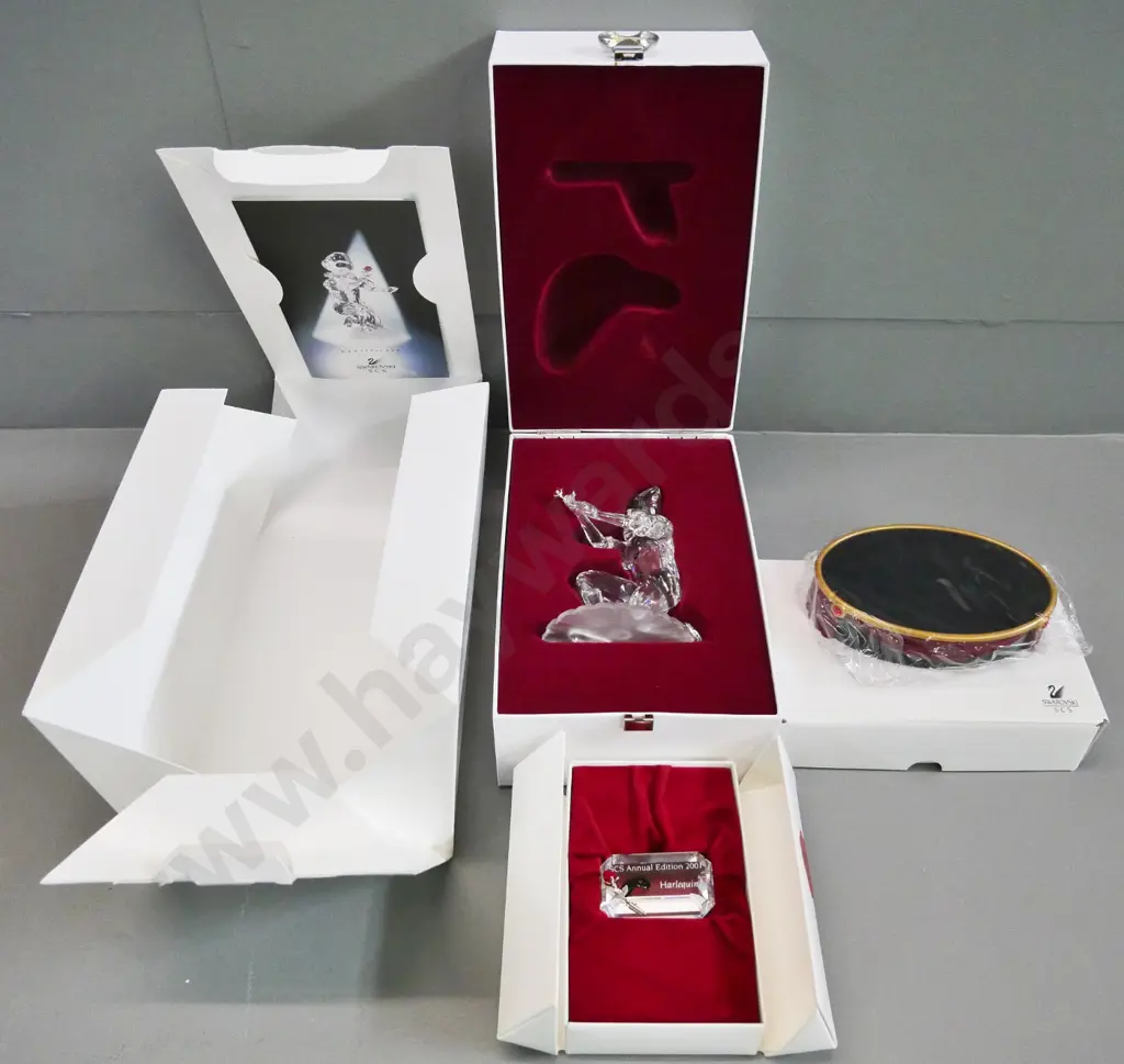 Swarovski 2001 Masquerade Harlequin figure H-130 in fitted case w/outer box & additional boxed plaque Image 1++