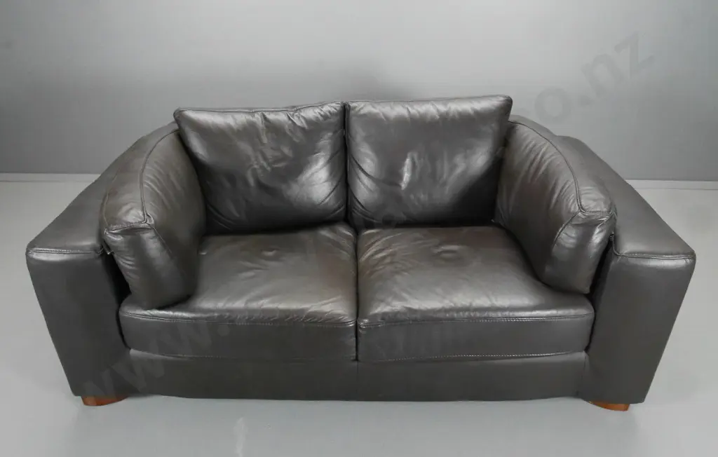 contemporary Natuzzi leather upholstered 2-seater settee - some scratches to leather H-800 W-1780 D-950 Image 1++