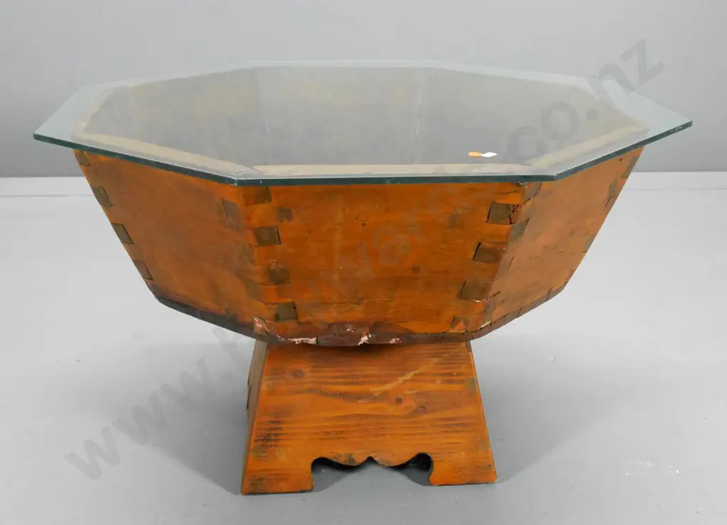octagonal glass-topped table made from Korean vintage wooden baby bath H-470 W-750 D-750 Image 1++