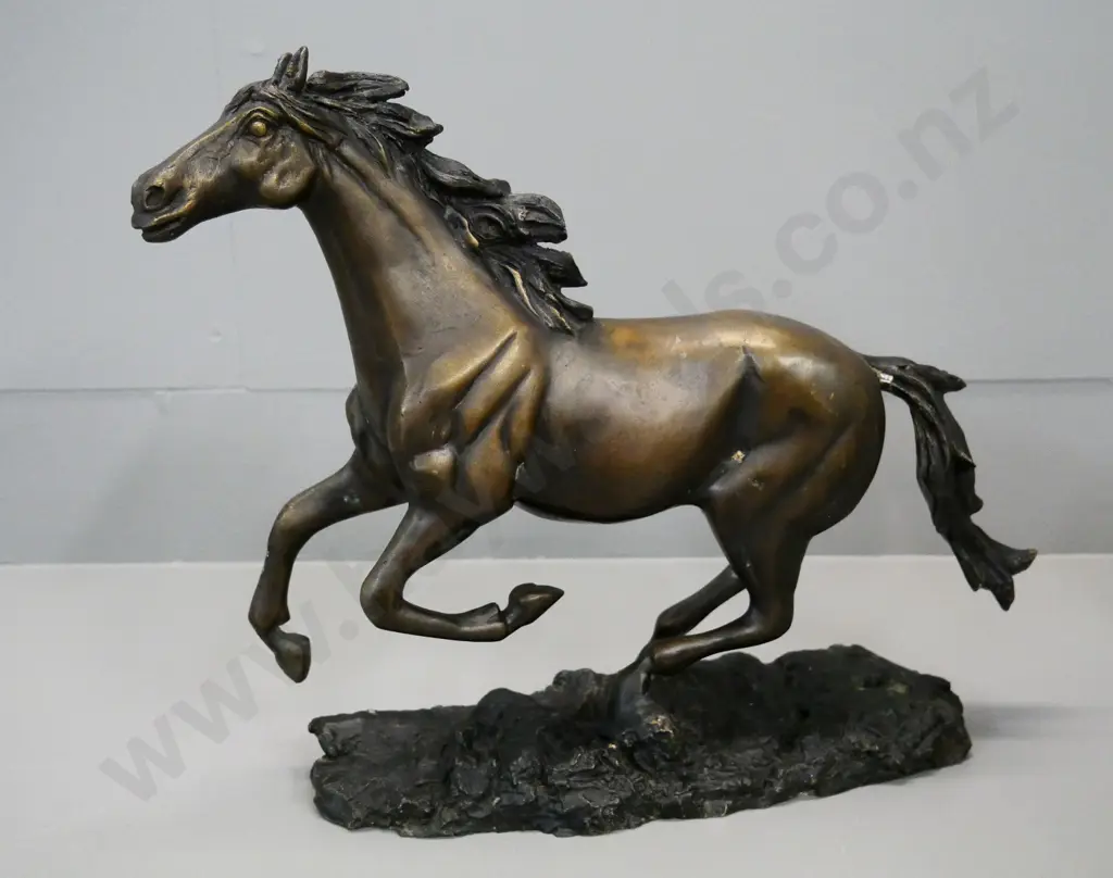 cast metal galloping horse figure H-300 L-380 Image 1++