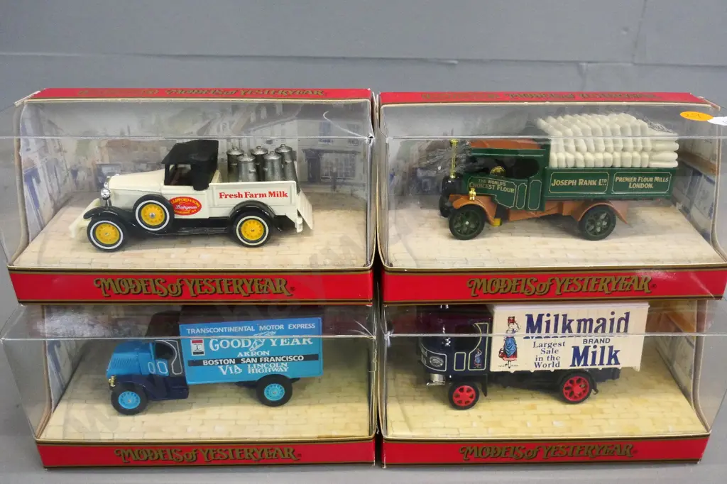 Matchbox Models of Yesteryear - 4 delivery trucks Image 1++