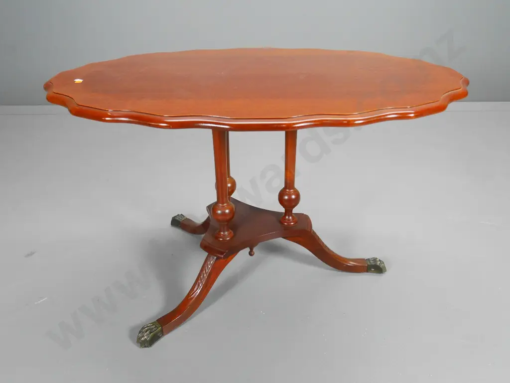mahogany oval coffee table with column pedestal base, brass ball & claw feet - polish needs attention H-530 W-870 D-580 Image 1++
