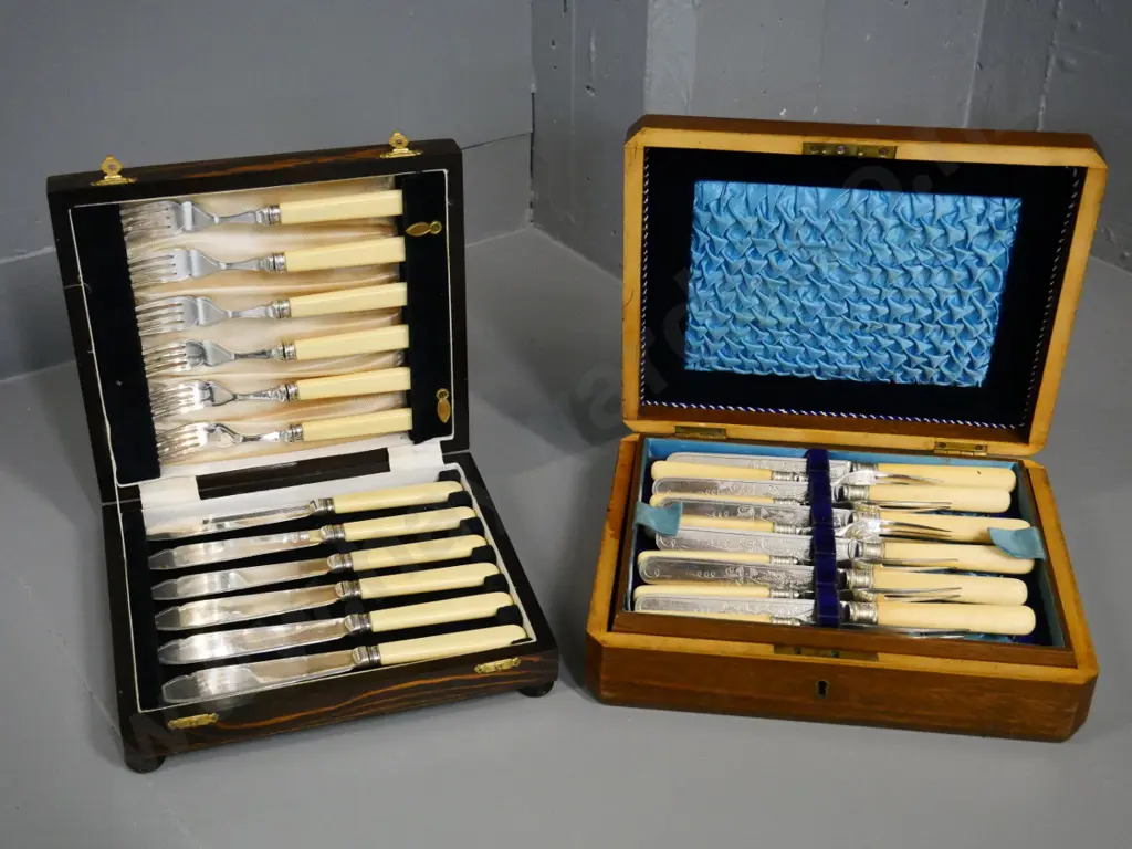 2 wood-cased sets of bone-handled fish knives and forks - set of 6 and set of 12 Image 1++