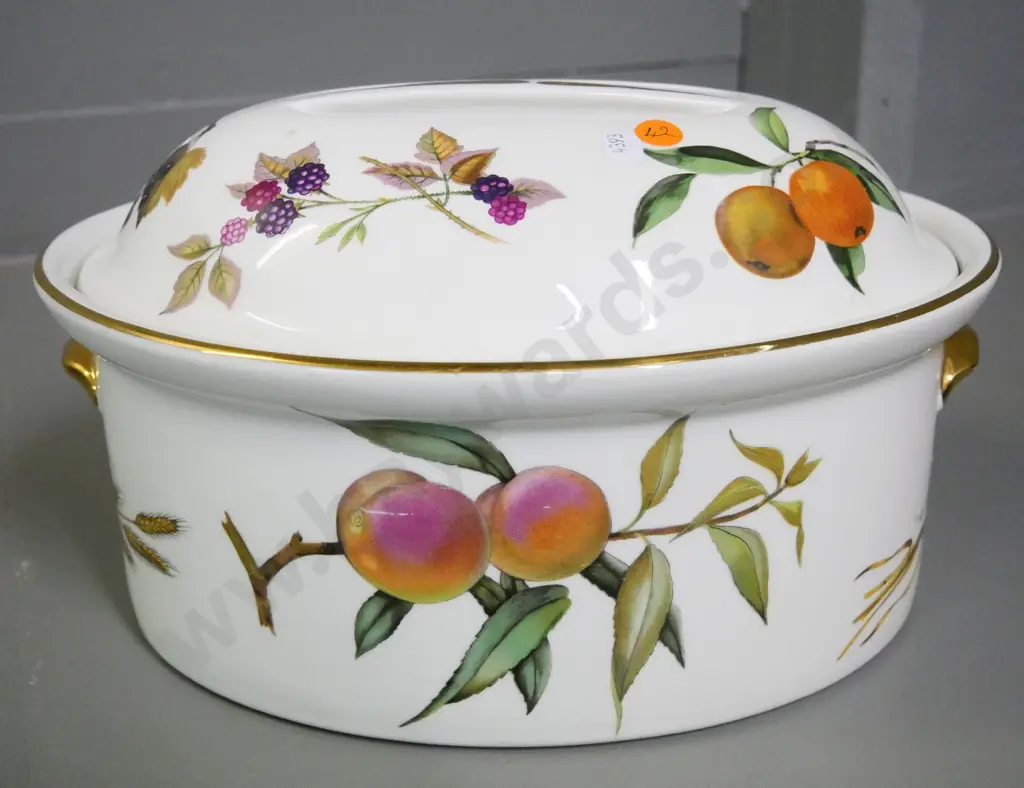 Royal Worcester 'Evesham' large oval lidded casserole H-180 L-330 Image 1++
