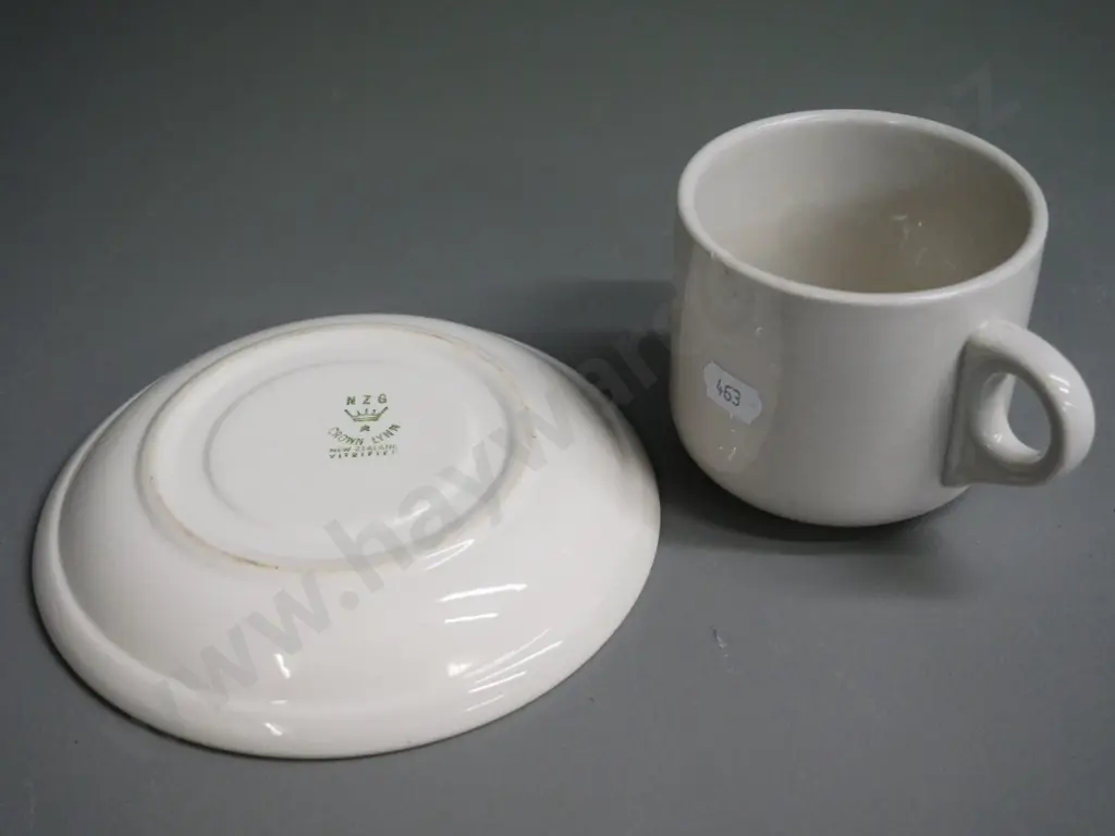 Crown Lynn New Zealand Railways cup & saucer - fine cracks to both pieces Image 1++
