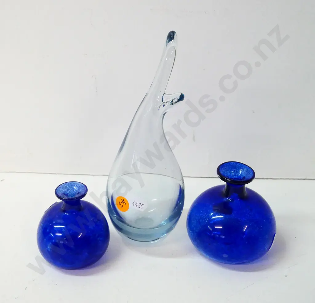 3 blue glass vases - Holmgard light blue vase No 17705, H-210, and 2 dark blue Hoglund vases Image 1++