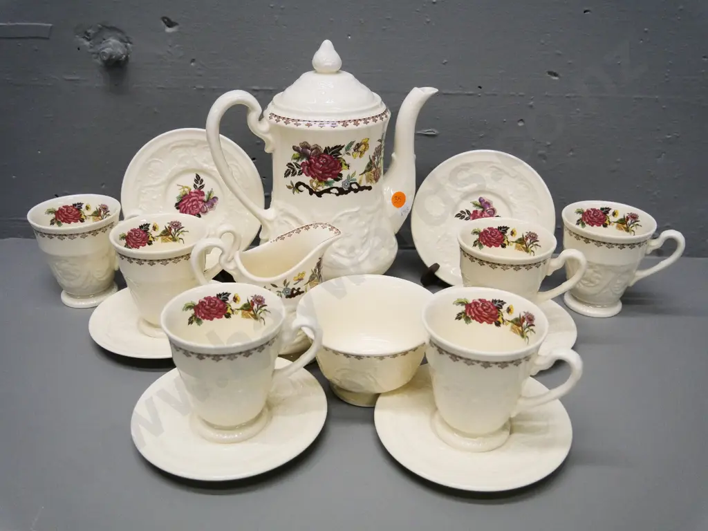 Wedgwood 'Bullfinch' coffee set - coffee pot H-240 Image 1++