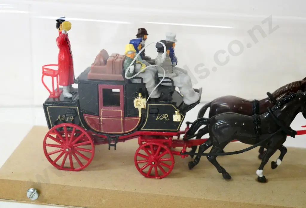 die-cast coach and four horses set in perspex and MDF display case L-250. Not sure of make, coach is marked VR No. 14 Image 1++