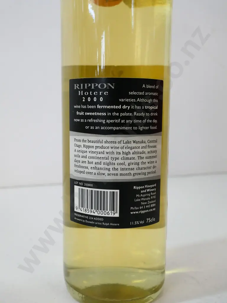 bottle of 2000 Rippon white wine with Ralph Hotere label Image 1++