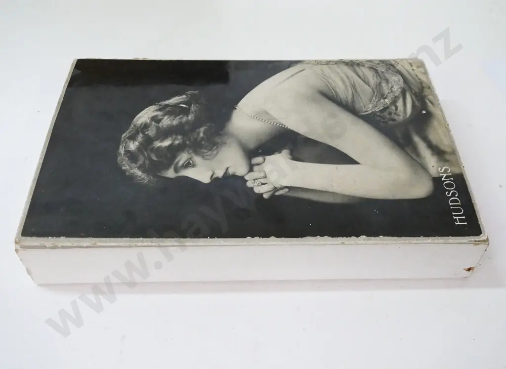 wood and cardboard R. Hudson Dunedin pictorial chocolate box Image 1++