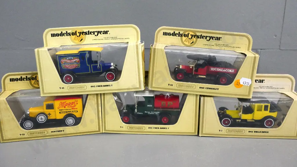 Matchbox Models of Yesteryear - 5 delivery trucks Image 1++
