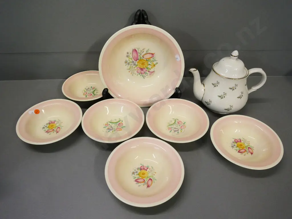 Susie Cooper Springtime dessert set (scratches to design in bottom of bowl) and an Arthur Wood teapot Image 1++