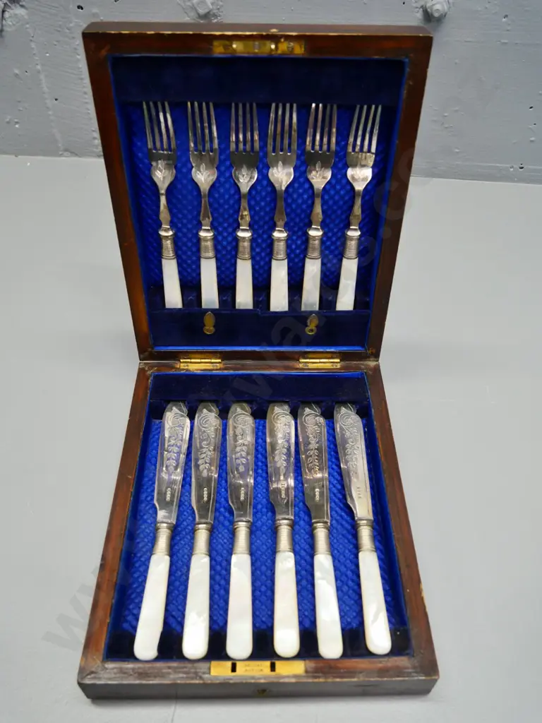 wood-cased set of mother-of-pearl-handled engraved EPNS fish forks and knives Image 1++